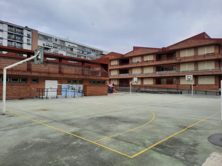 Europapress 4588886 Patio Colegio Publico Bilbao
