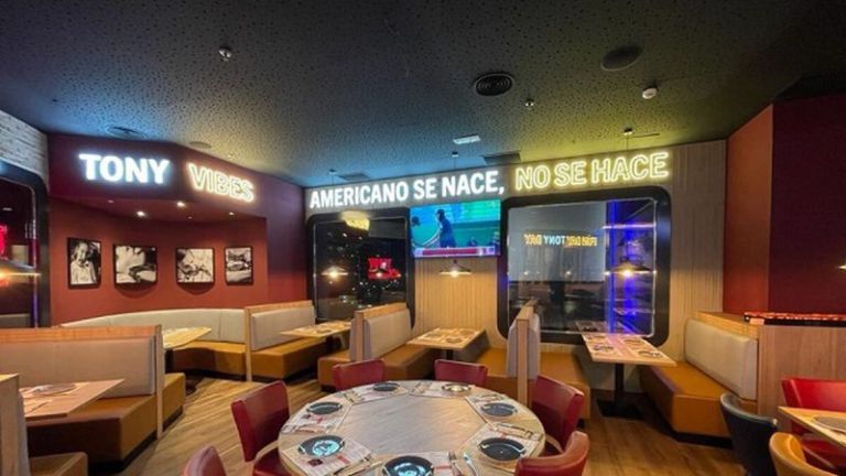 Tony Romas Desembarca Aeropuerto Madrid 1758134186 879176 1200x