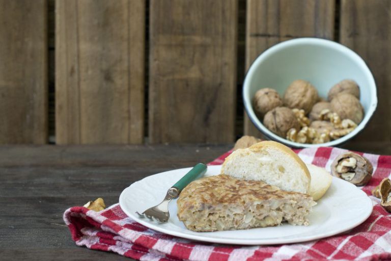 Europapress 5380462 Tortilla Bacalao Pescado Plato Receta Saludable Dieta Equilibrada
