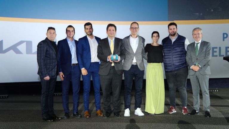Premio Especial Excelencia Relacioin Con Cliente Excelencia Del Ano Kia