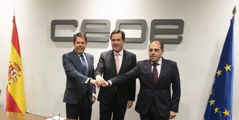 Europapress 5527826 Presidente Cepyme Gerardo Cuerva Presidente Ceoe Antonio Garamendi