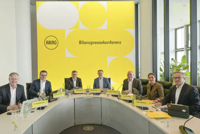 Europapress 5974421 Equipo Grupo Arag