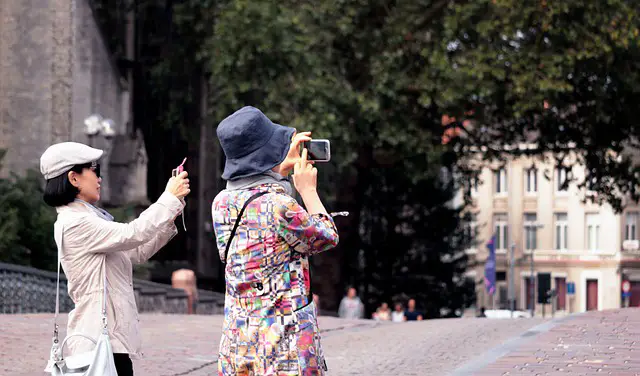 Taking Photos 4091950