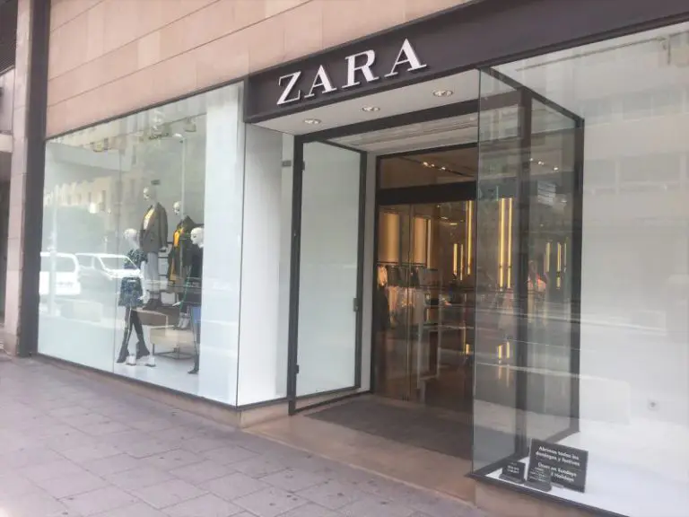 Europapress 1373217 Zara Inditex Ropa Moda Escaparate Tienda