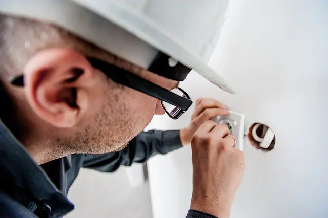 Electrician 1080554