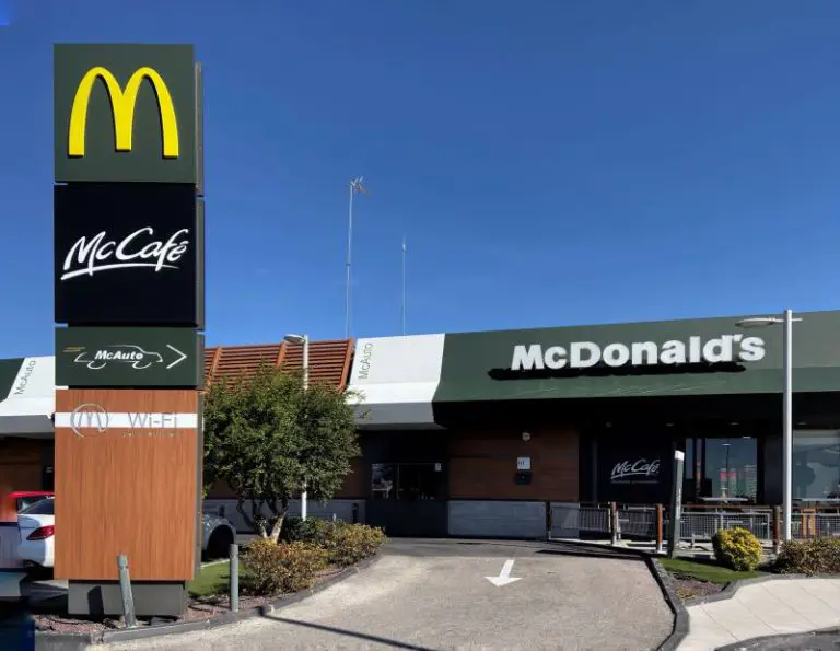 Europapress 2443719 Foto Restaurante Comida Rapida Mcdonalds Puede Verse Logotipo Edificio
