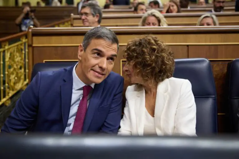 Europapress 6219047 Presidente Gobierno Pedro Sanchez Vicepresidenta Primera Ministra Hacienda