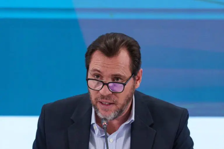 Europapress 7239596 Ministro Transportes Movilidad Sostenible Oscar Puente Atiende Medios Rueda