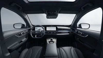 Ebro S700 Hev – Interior