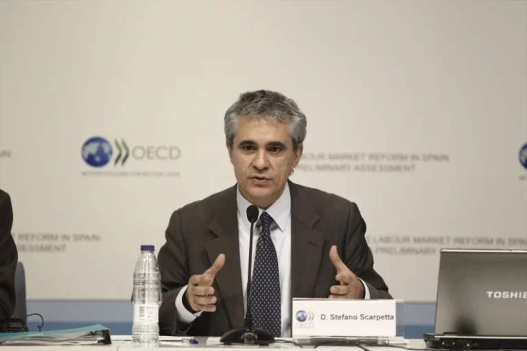 Europapress 7299335 Directro Empleo Ocde Stefano Scarpetta Presenta Estudio Reforma Laboral