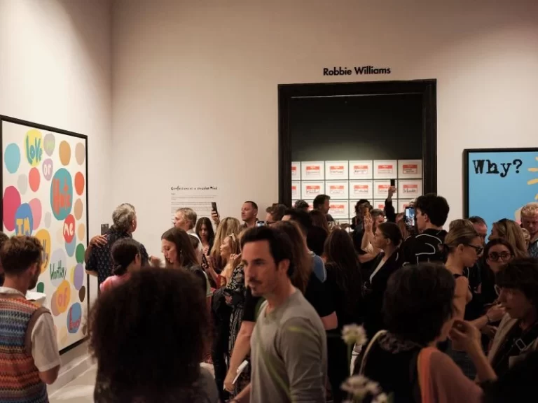 Second Floor Robie Williams