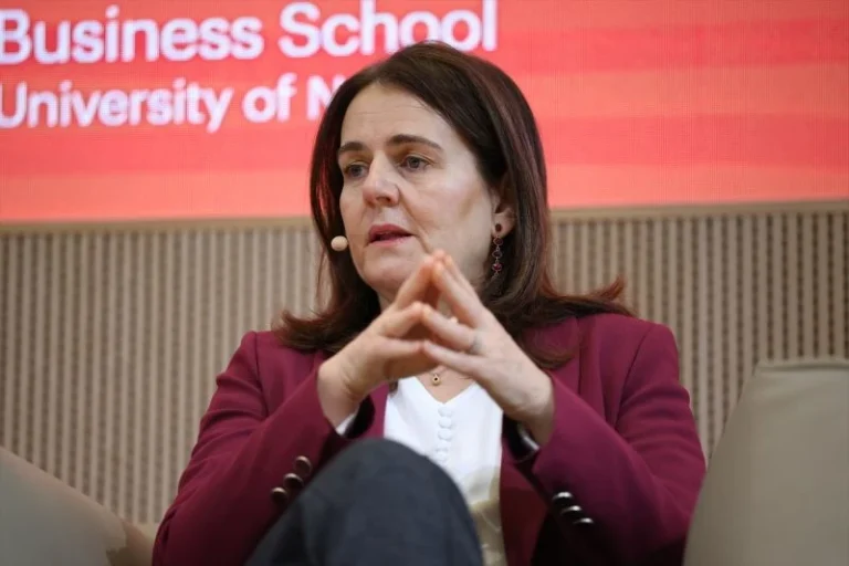 Europapress 7281245 Directora Energia Cnmc Rocio Prieto 23 Encuentro Energia Iese Deloitte Iese