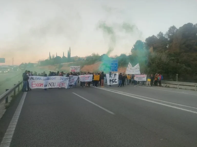 Europapress 7381454 Docentes Cortan A 2 C 55 Abrera Tramos Ronda Dalt Barcelona