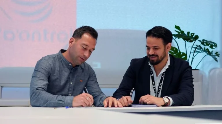 Academy Firma Img 16x