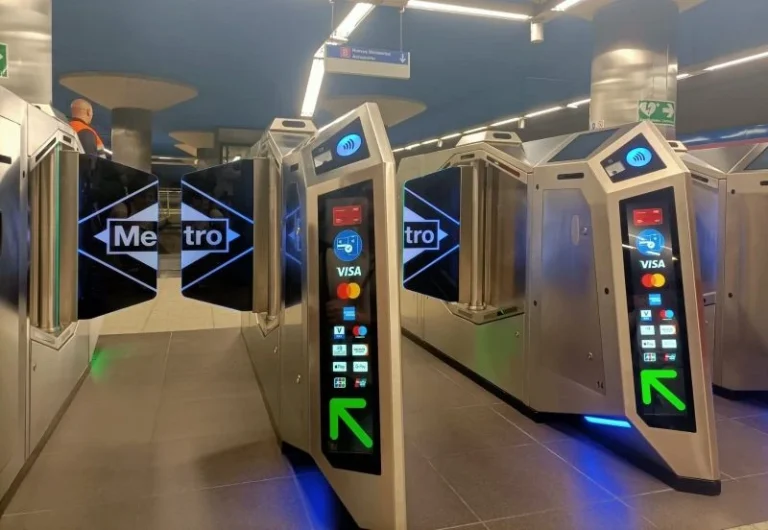 Europapress 7563065 Metro Estrena Lunes Pago Tarjeta Bancaria Todas Estaciones