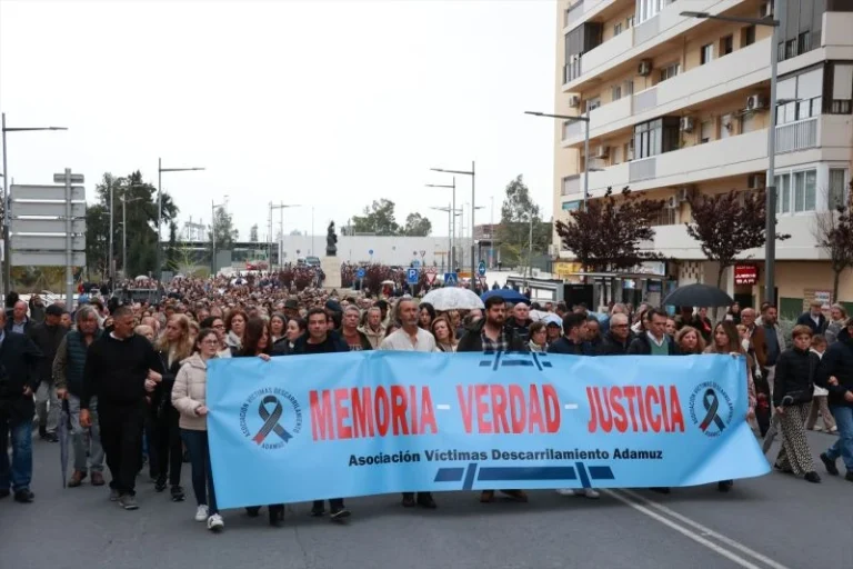 Europapress 7383428 Imagenes Marcha Convocada Asociacion Victimas Descarrilamiento Adamuz