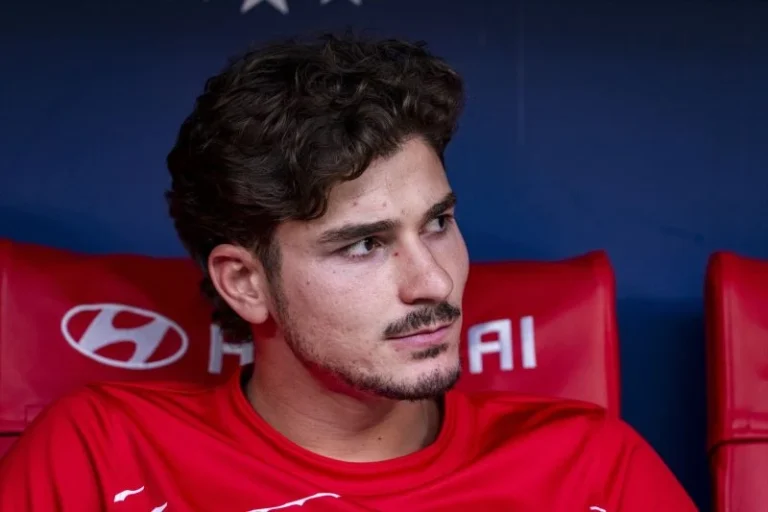Europapress 7728684 23 August 2026 Spain Madrid Atletico Madrids Julian Alvarez Sits On The