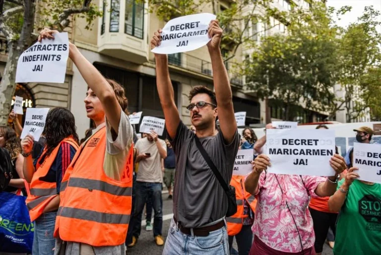 Europapress 7804893 Decenas Personas Concentran 28 Septiembre 2026 Barcelona Catalunya Espana
